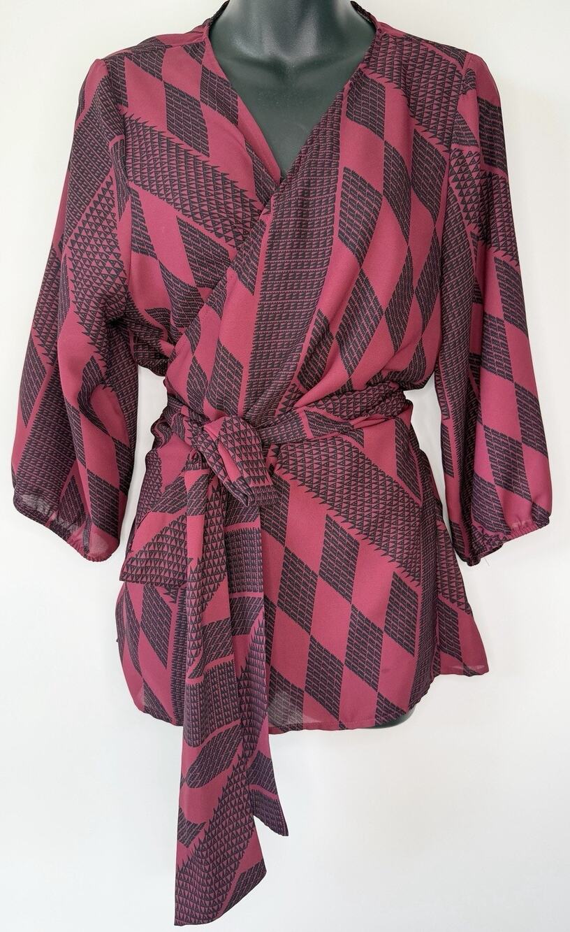 Manaola Red Black Tribal Womens Wrap Tie Top Hawaii Long Sleeve Small V-neck